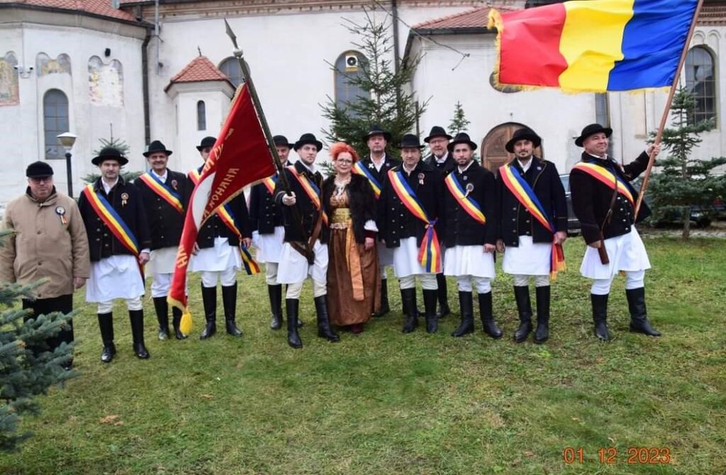 12) 1decembrie 2023